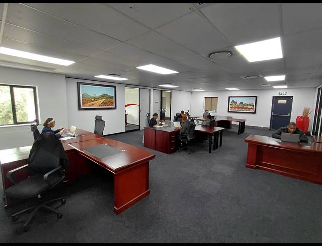 480M² OFFICE TO LET IN VORNA VALLEY